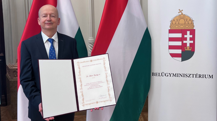 Fejléc borítóképe.