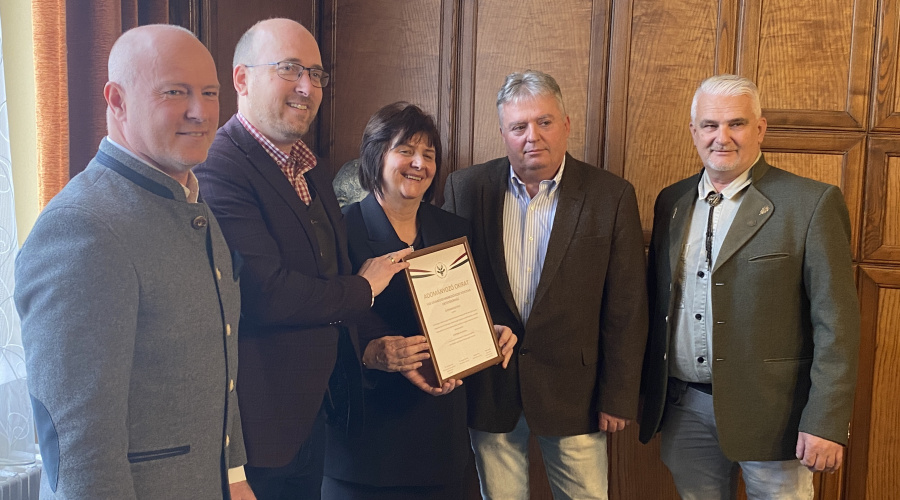 Fejléc borítóképe.