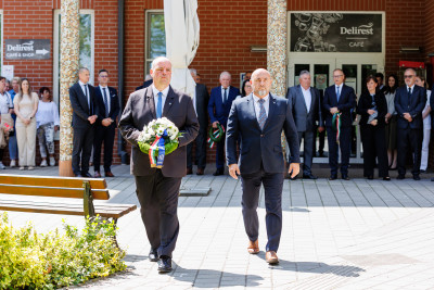 Ennek a képnek nincs leírása.