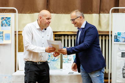Ennek a képnek nincs leírása.