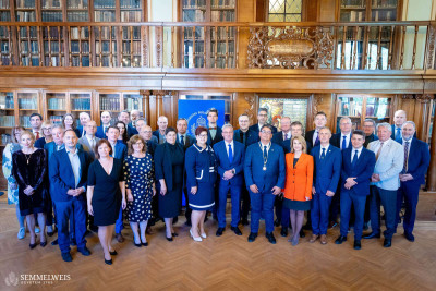 Ennek a képnek nincs leírása.