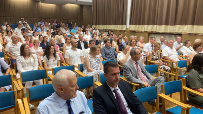 Ennek a képnek nincs leírása.