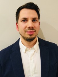Dr.  Lukács Ákos Géza profilképe.