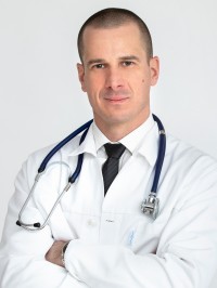 Dr.  Lóderer Zoltán profilképe.