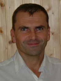 Dr.  Somogyi József profilképe.