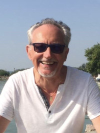 Dr.  Füredi Árpád profilképe.