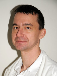 Dr.  Farkas Attila profilképe.