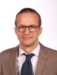 Dr.  Plander Márk PhD profilképe.